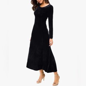 Ronni Nicole Elegant Black Midi Dress